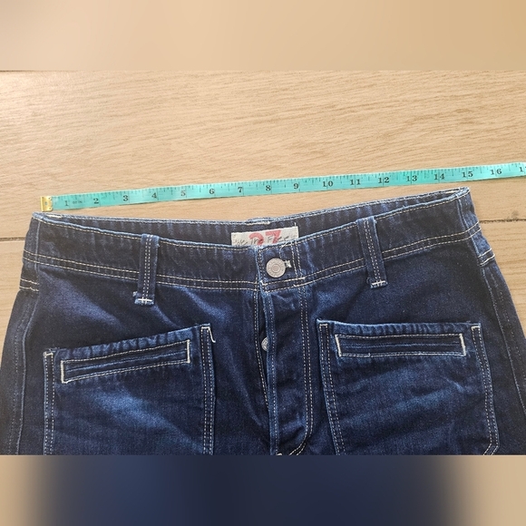 We The Free Jeans Women’s Button Fly Dark Blue Jeans - Picture 7 of 8